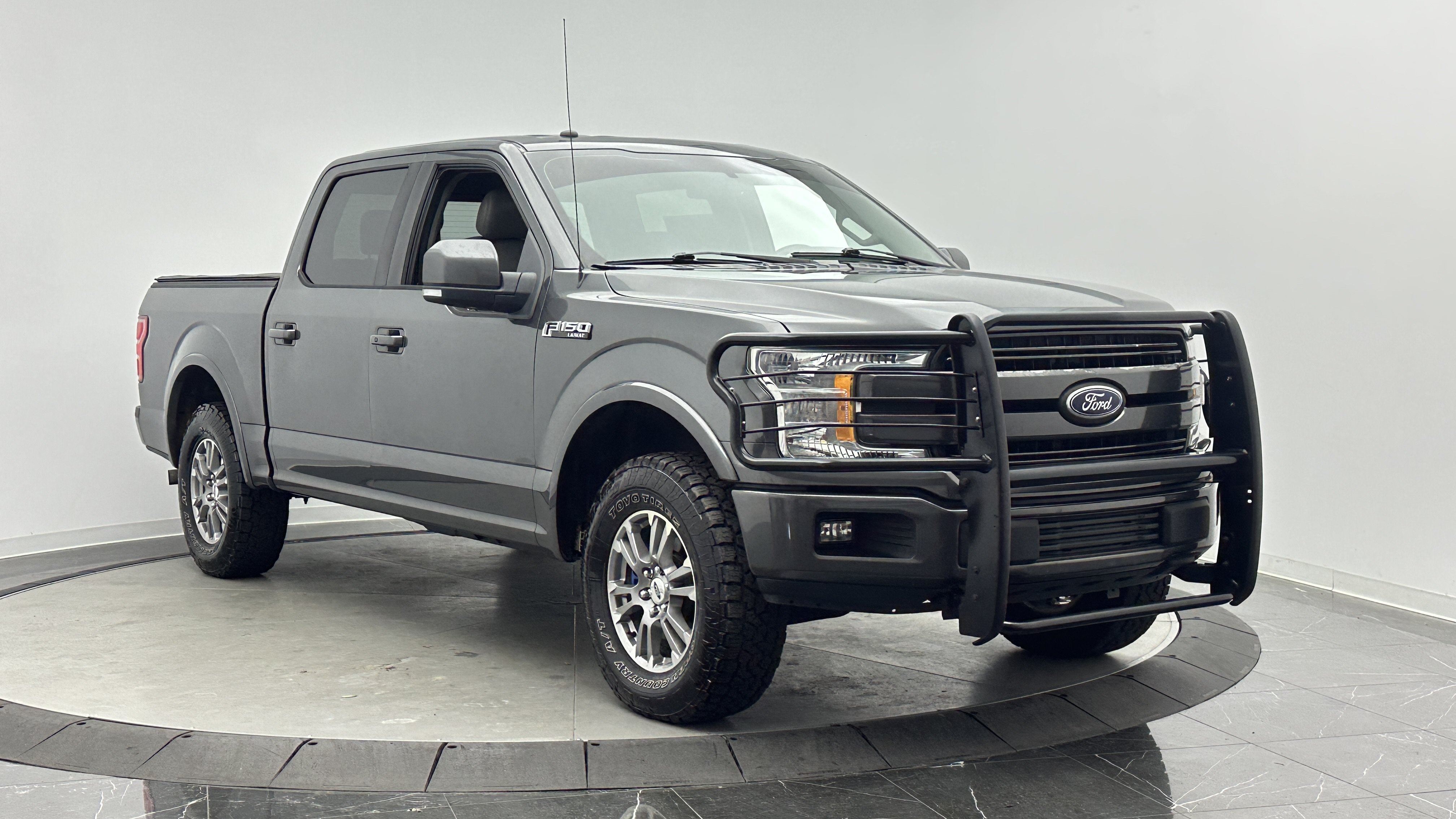 Used 2018 Ford F150 Lariat RWD image 3
