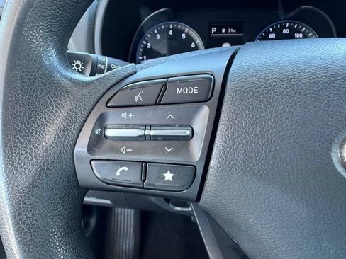 Used 2023 Hyundai Kona SE FWD image 13