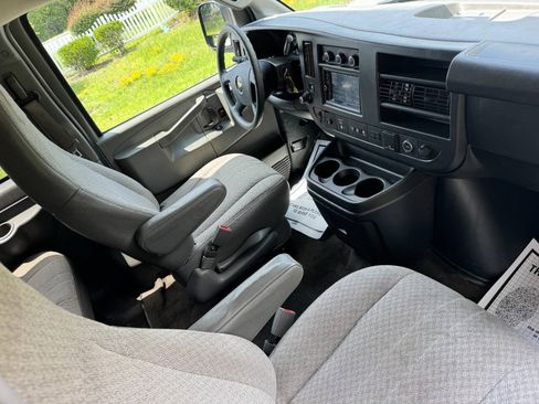 Used 2019 Chevrolet Express 3500 LT w/ LT Preferred Equipment Group RWD image 18