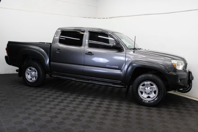 Used 2015 Toyota Tacoma PreRunner w/ Convenience Package RWD image 4