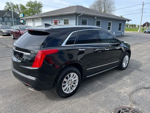 Used 2018 Cadillac XT5 Luxury w/ Driver Awareness Package FWD image 4