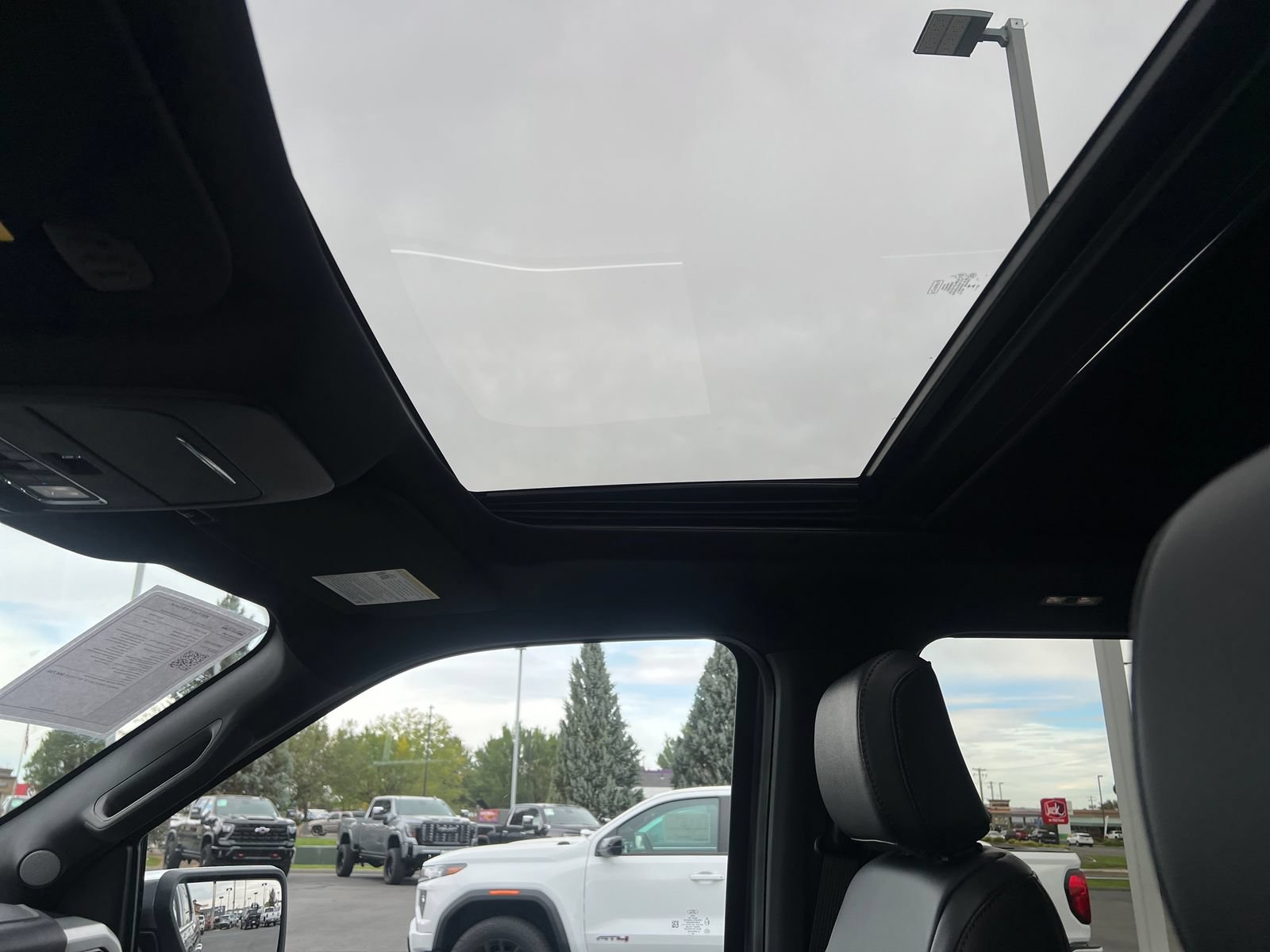 Used 2026 Ford F150 Lariat AWD/4WD image 23