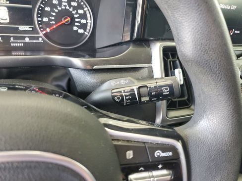 Certified 2023 Kia Sorento LX FWD image 26