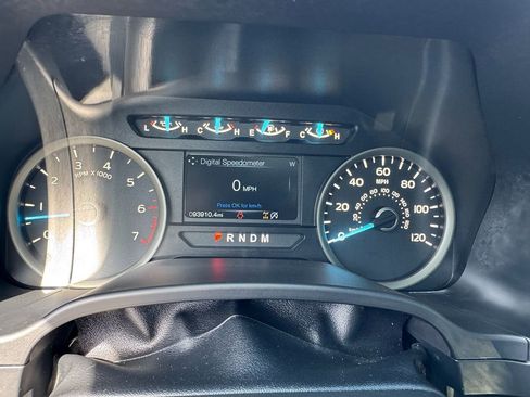 Used 2019 Ford F150 XLT w/ Equipment Group 302A Luxury AWD/4WD image 17