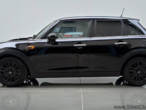 Used 2015 MINI Cooper 4-Door Hardtop image 7