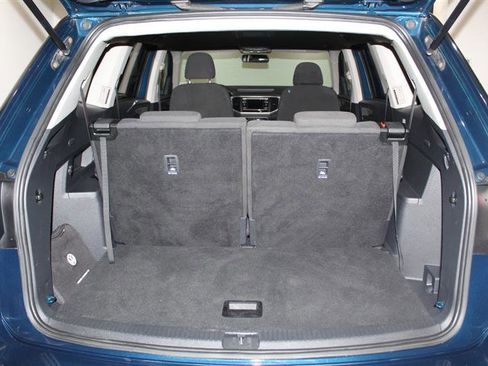 Used 2018 Volkswagen Atlas S image 35