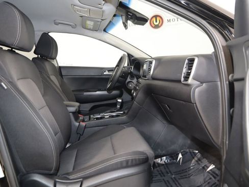 Used 2020 Kia Sportage LX AWD/4WD image 11