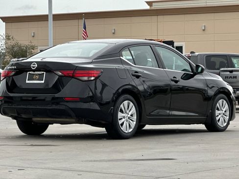 Used 2023 Nissan Sentra S image 6