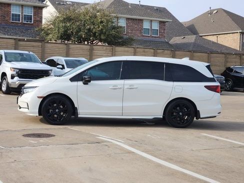 Used 2023 Honda Odyssey Sport image 13