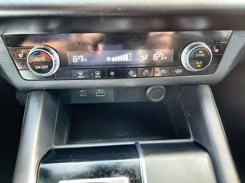 Used 2023 Mitsubishi Outlander SE AWD/4WD image 19