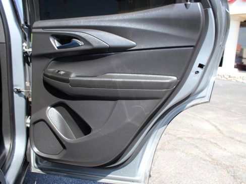 Used 2023 Chevrolet TrailBlazer LT w/ Convenience Package image 12