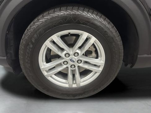 Used 2022 Ford Explorer XLT AWD/4WD image 30