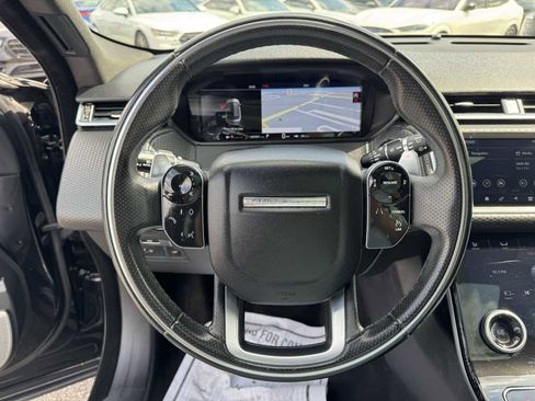 Used 2019 Land Rover Range Rover Velar R-Dynamic SE AWD/4WD image 12