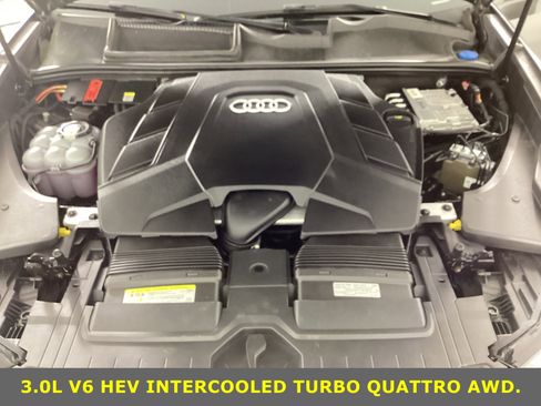 Used 2020 Audi Q8 Premium w/ Black Optic Package image 27