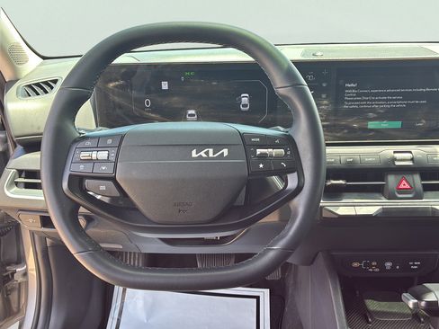 Used 2025 Kia K4 EX FWD image 19