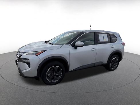 Used 2025 Nissan Rogue SV FWD image 6