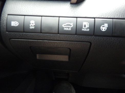 Used 2021 Toyota Camry SE w/ Cold Weather Package AWD/4WD image 22