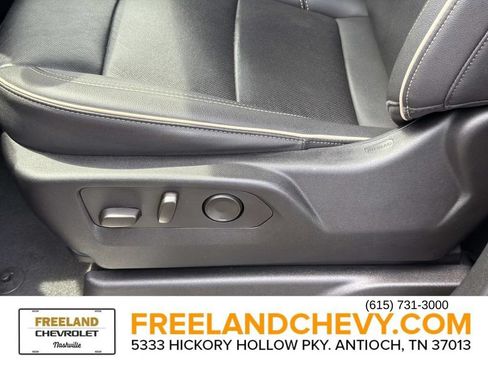 Used 2025 Chevrolet Tahoe Premier AWD/4WD image 24