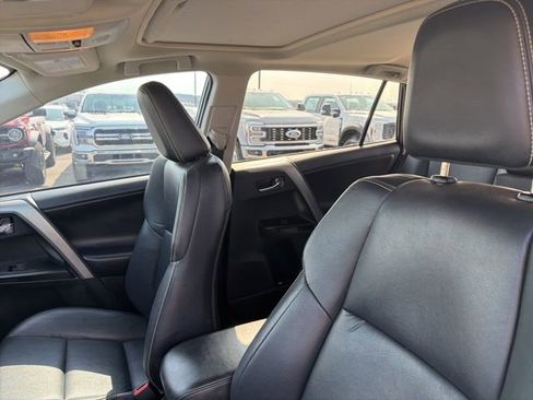 Used 2018 Toyota RAV4 Limited w/ Advanced Technology Package image 12