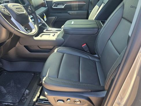 New 2026 GMC Sierra 2500 Denali w/ Denali Reserve Package AWD/4WD image 17