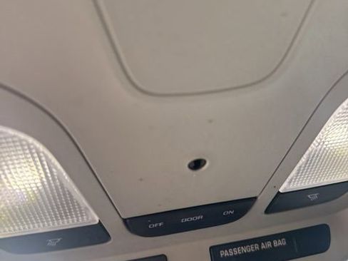 Used 2018 Chevrolet Impala LT image 23