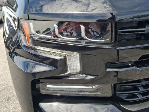 Used 2021 Chevrolet Silverado 1500 LT Trail Boss w/ LT Trail Boss Premium Package AWD/4WD image 9