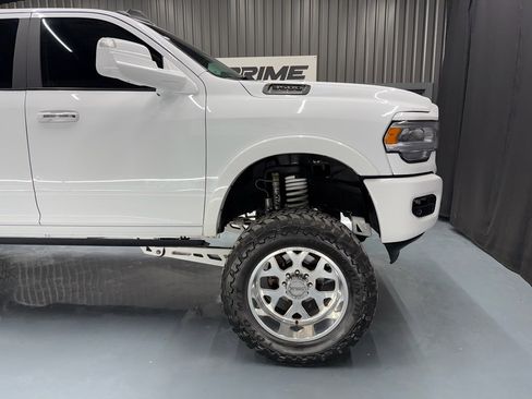 Used 2022 RAM 3500 Laramie image 11
