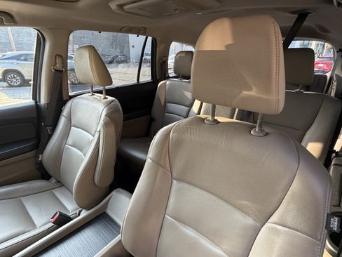 Used 2016 Honda Pilot Touring image 17