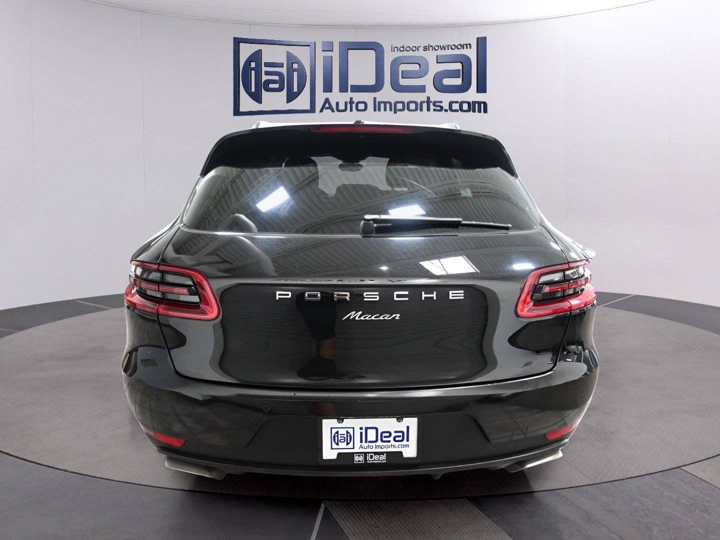 Used 2018 Porsche Macan AWD/4WD image 4