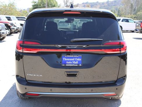 New 2027 Chrysler Pacifica Select w/ Family Tech Group FWD image 5