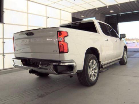Used 2022 Chevrolet Silverado 1500 LTZ w/ Technology Package RWD image 6