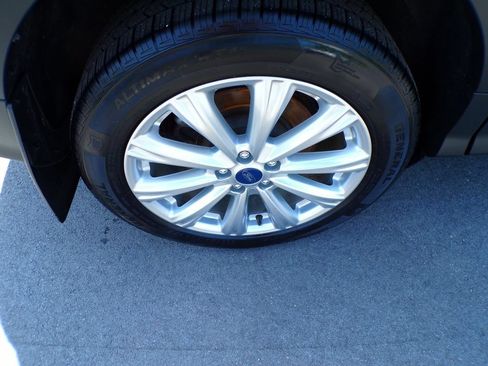 Used 2019 Ford Escape SEL AWD/4WD image 9