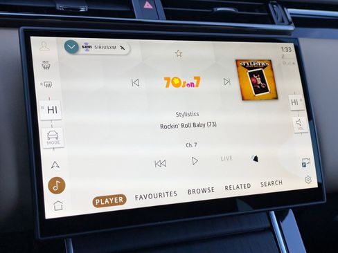 Used 2026 Land Rover Range Rover Velar Autobiography image 19