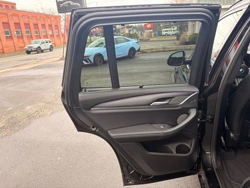 Used 2024 BMW X3 sDrive30i w/ M Sport Package RWD image 15