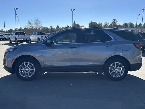 Used 2024 Chevrolet Equinox LT image 6