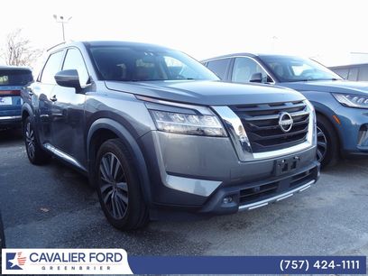 Used 2022 Nissan Pathfinder Platinum w/ Cargo Package