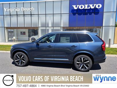 New 2025 Volvo XC90 B5 Core w/ Climate Package