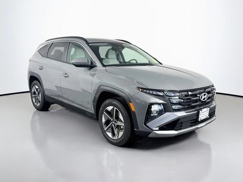 Certified 2025 Hyundai Tucson SEL AWD/4WD image 8