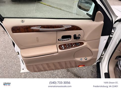 Used 1999 Lincoln Town Car Signature RWD image 13