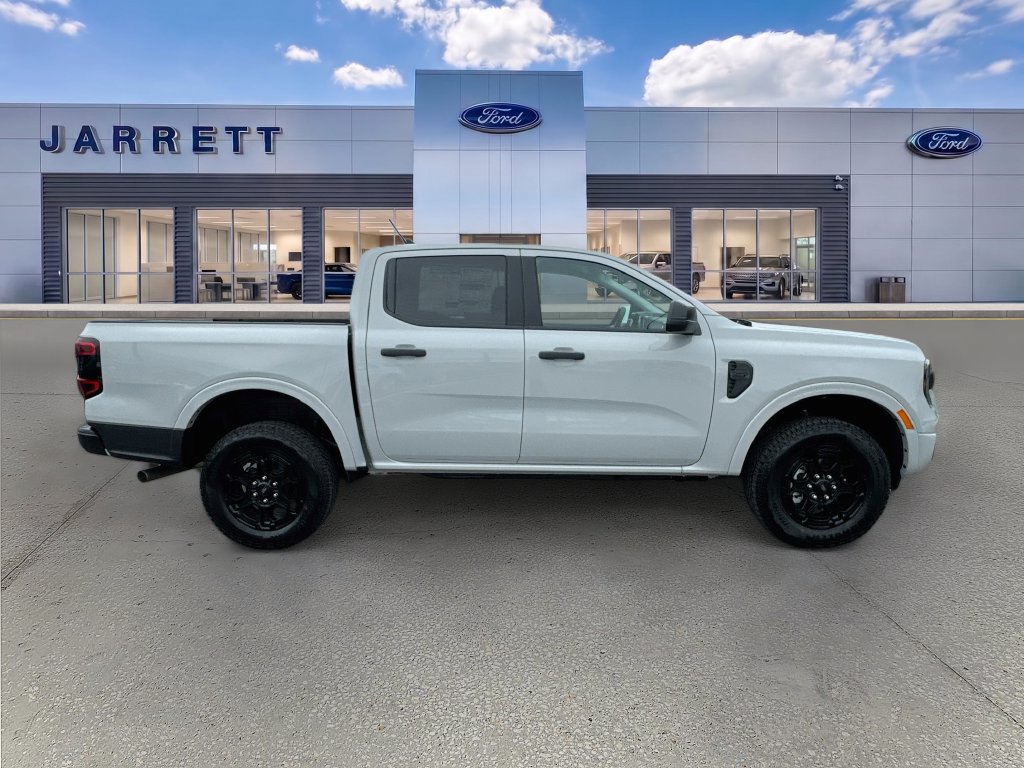 New 2026 Ford Ranger XLT w/ Black Appearance Package RWD image 8