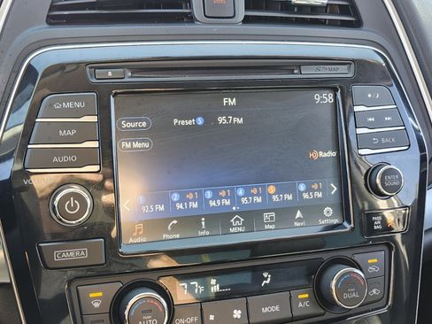 Used 2017 Nissan Maxima SR w/ Midnight Edition image 33