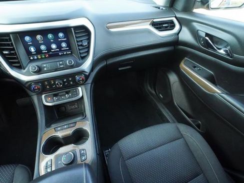 Used 2023 GMC Acadia SLE w/ Driver Convenience Package image 13