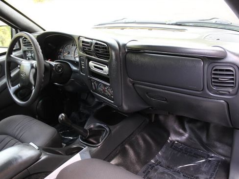 Used 2003 Chevrolet S10 Pickup 2WD Extended Cab image 14