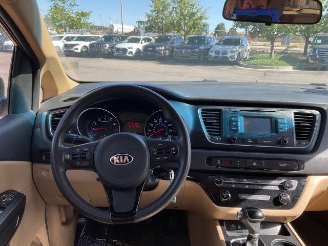 Used 2015 Kia Sedona LX w/ LX Convenience Package FWD image 13