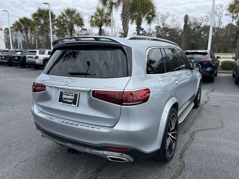 Used 2023 Mercedes-Benz GLS 450 4MATIC image 10