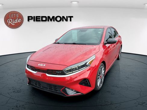 Used 2023 Kia Forte GT image 3