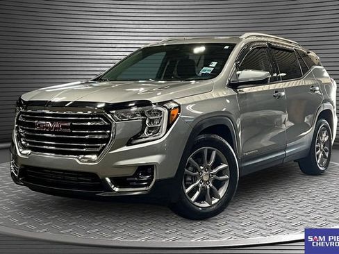 Used 2024 GMC Terrain SLT w/ LPO, Floor Liner Package FWD image 1