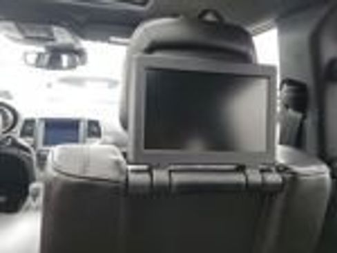 Used 2018 Jeep Grand Cherokee Overland image 9