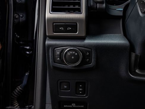 Used 2022 Ford F250 Platinum image 21