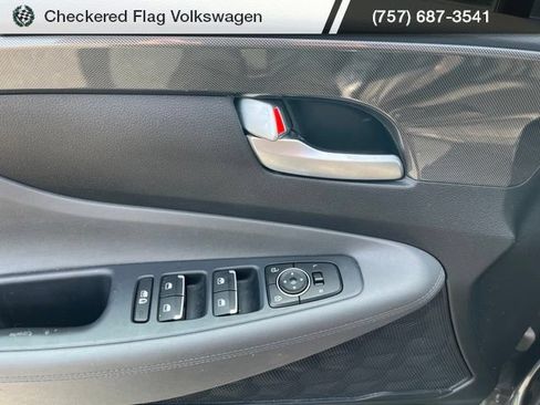 Used 2023 Hyundai Santa Fe SE AWD/4WD image 14